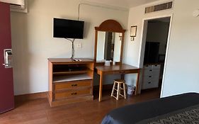Apple Valley Motel